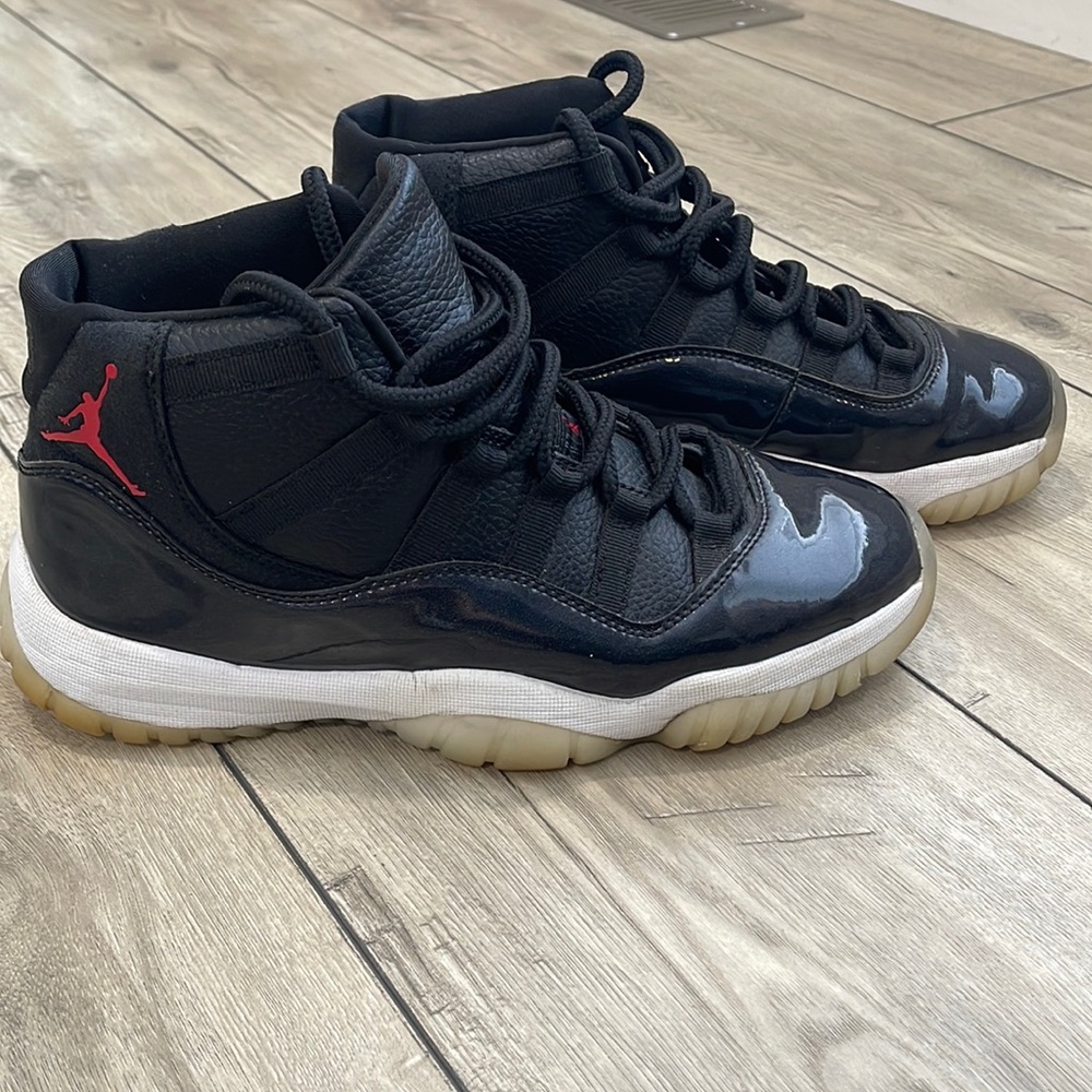 Nike Air Jordan 11 Retro Men’s Basketball Shoes Size 9.5